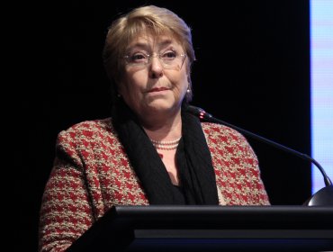 Michelle Bachelet: "Hemos hecho mucho más que Piñera en todas las áreas"