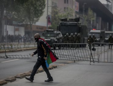 48 detenidos en marcha por “Día de la Raza”: Dos fueron sorprendidos con molotovs