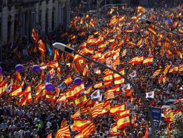 España: Aumenta presión sobre líder catalán para que abandone planes de independencia