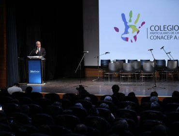 Sebastián Piñera critica congelamiento de aportes a colegios subvencionados