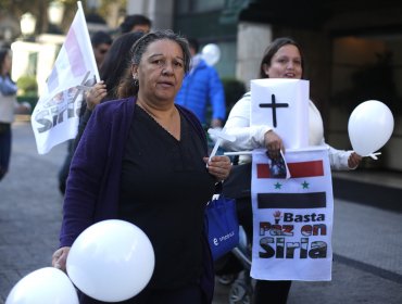 14 familias de refugiados de Siria llegan al país: Vivirán en Macul y Villa Alemana