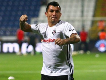 Medel entró sobre el final en victoria de Besiktas sobre Mónaco por Champions