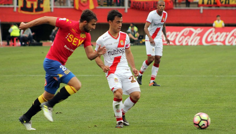 Unión Española derrotó con lo justo a Curicó Unido y mantiene la punta del torneo