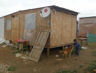 Más de 40 mil personas viven en al menos 700 campamentos en Chile