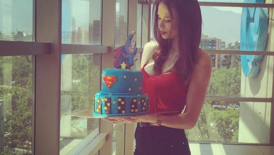 La torta con la cuál Julia Fernández saludó a Ignacio Lastra en el día de su cumpleaños