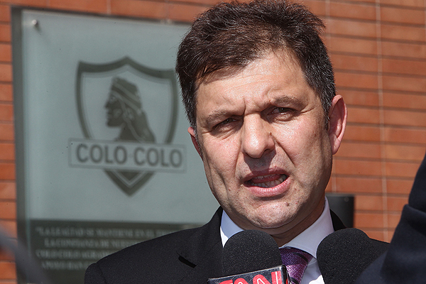 Violento asalto sufre Presidente de Colo Colo: Tres delincuentes ingresaron a hogar de Aníbal Mosa