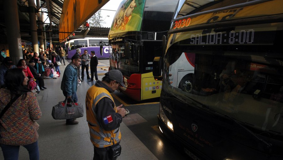 Fin de semana largo: Autoridades intensifican fiscalización a buses interurbanos
