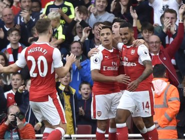 Arsenal de Alexis lo dio vuelta ante Swansea para seguir escalando en Premier