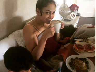 Jennifer López al natural: Fotos recién despertando se hizo viral en redes sociales