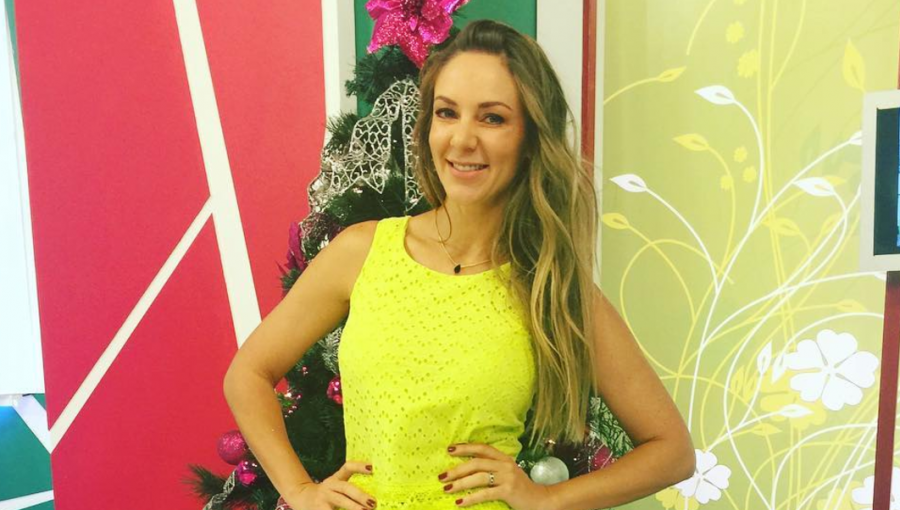 La nueva milf de la tv chilena: Mira el bikinazo de Janine Leal en Sao Paulo