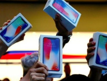 Cientos hacen fila en Sídney y Shanghái por lanzamiento del iPhone X de Apple