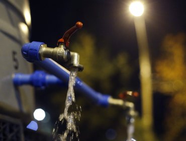 Aguas Andinas anunció corte de agua en tres comunas de Santiago