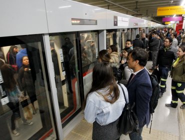 Línea 6 movilizó más de 300.000 personas en su primer fin de semana