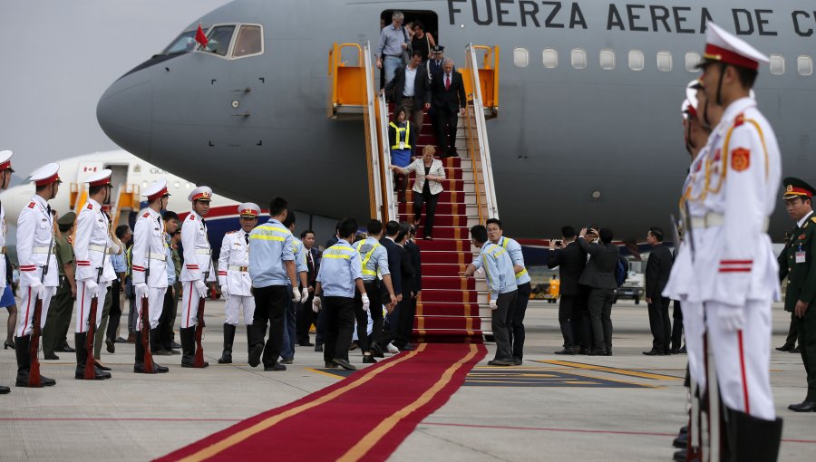 Bachelet llega a Vietnam para participar en su última cumbre de líderes de APEC