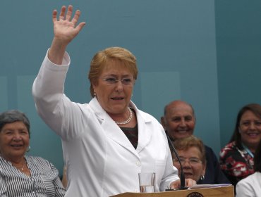 Presidenta Bachelet refuerza llamado a votar: Van a definir el futuro de Chile