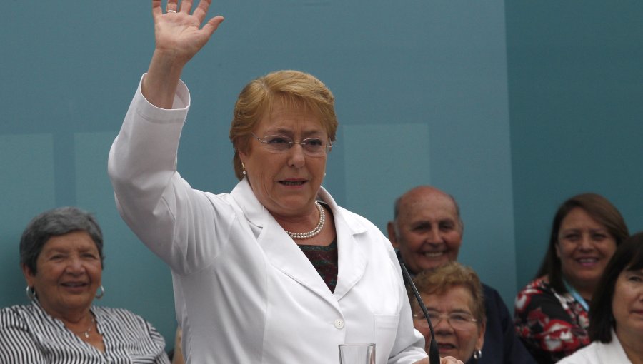 Presidenta Bachelet refuerza llamado a votar: Van a definir el futuro de Chile