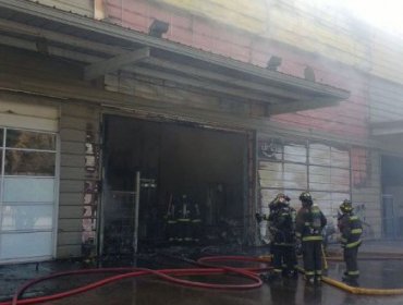 Gigantesco incendio en Troncal Sur consume bodegas de empresa BodeRent