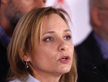 Carolina Goic presenta su renuncia a la presidencia de la Democracia Cristiana