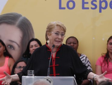 Bachelet: La única encuesta que vale es la de los chilenos expresada en votos