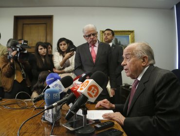 Senador Zaldívar niega acusación en su contra por tráfico de migrantes y cohecho