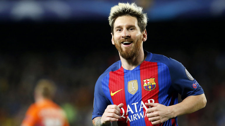 Messi renueva contrato hasta el 2021 con el Barcelona con cláusula de rescisión de 700 millones de euros