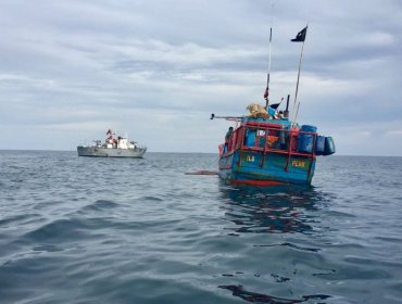 Armada Chilena detiene a buque peruano en Arica tras violar Zona Económica Exclusiva