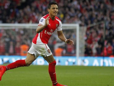 Sigue brillando: Sánchez anotó un golazo en aplastante triunfo del Arsenal