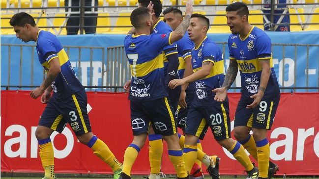 Everton superó a Antofagasta pero se olvidó de ser campeón