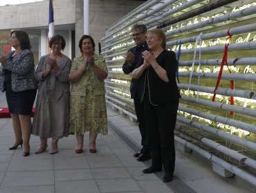 Bachelet participa en homenaje a ex comandante en jefe Carlos Prats