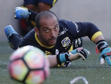 Capitán de Everton salió en defensa del arquero Eduardo Lobos