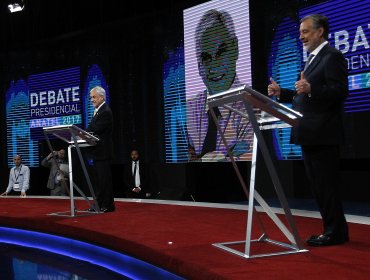 Duros cuestionamientos y sorpresivos anuncios en el último debate presidencial