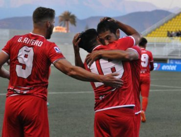 Unión La Calera y Wanderers buscan dar el primer golpe por la Promoción