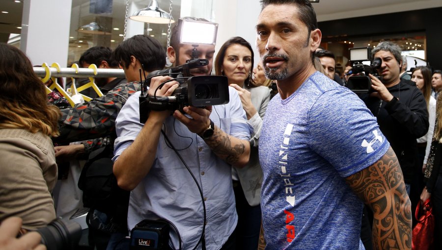Marcelo Ríos llega a Chile para votar este domingo "Me interesa el futuro de Chile"