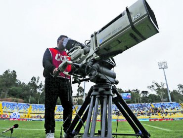 Grupo Turner vence a Fox Sports y se estaría quedando con los derechos del fútbol y el CDF