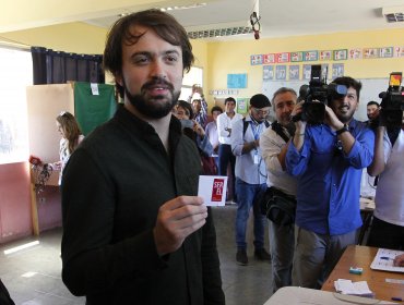 Jorge Sharp tras votar en Valparaíso: “El país ha dejado una ruta de cambio”