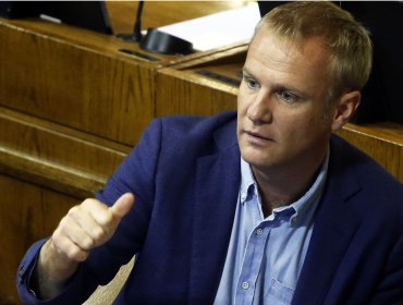 Felipe Kast: Nuestra impronta debe ser no quedarnos en la repartija de cargos