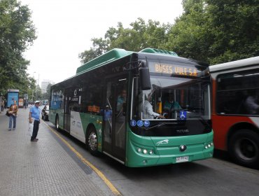 Mujeres tienen positiva percepción sobre el trabajo femenino en el Transantiago