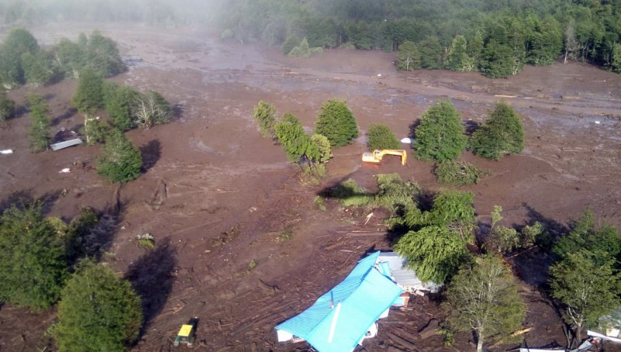 Villa Santa Lucía: Víctimas fatales ascienden a 15 personas