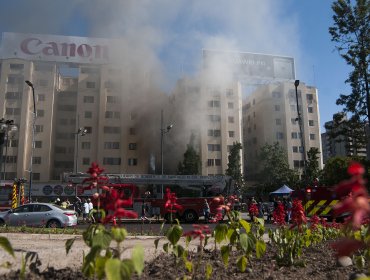 Bomberos controlaron incendio en restaurante en Plaza Italia