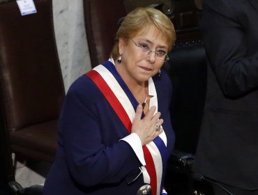 Michelle Bachelet envía saludo navideño con énfasis en Villa Santa Lucía: "Saldrán adelante"