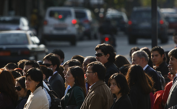 Desempleo llegó al 6,5%, con leve aumento de 0,3 puntos en 12 meses