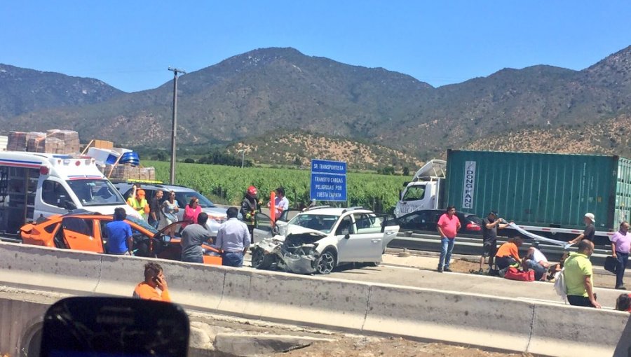 Dos muertos en trágico accidente en Casablanca: Fallecidos eran camarógrafos del CDF