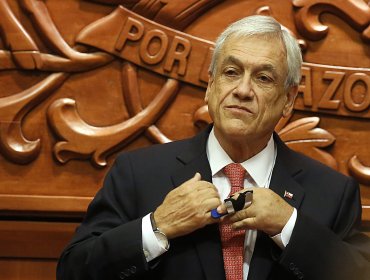 Sebastián Piñera condenó atentados a templos católicos en la capital