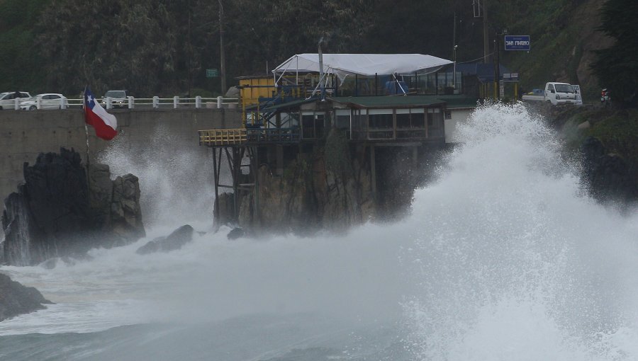 Armada anunció marejadas para este lunes entre Arica y el Golfo de Arauco