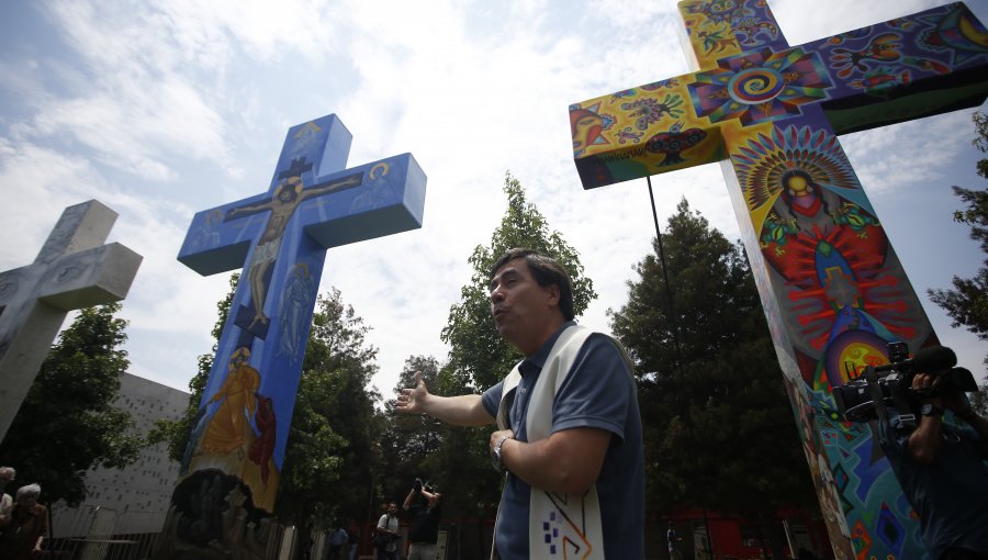 Papa Francisco en Chile: Presentan las cruces de la virtud en santuario de Padre Alberto Hurtado