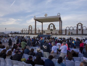 Papa se despide de Chile en Iquique, con temas de migrantes y violaciones a Derechos Humanos