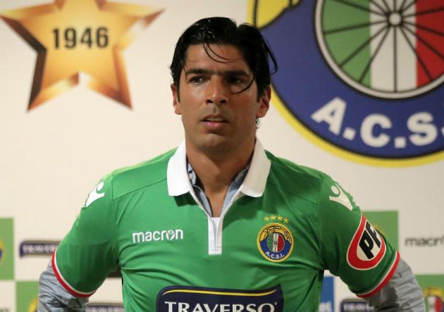 Audax Italiano goleó a Universidad de Chile con gol de Sebastián Abreu