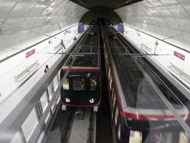 Línea 2 del Metro amaneció este martes con problemas: Se encuentra operativa por tramos