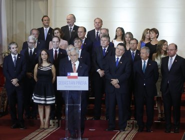 Seis ex Ministros de su primer gobierno y 17 nuevos en el gabinete de Piñera