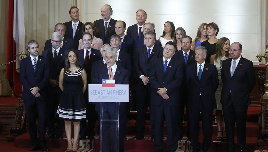 Seis ex Ministros de su primer gobierno y 17 nuevos en el gabinete de Piñera